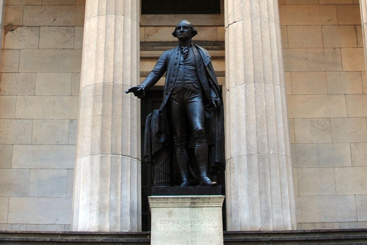 19-2 George Washington Statue Close Up in Front Of Federal Hall On Wall St In New York Financial District